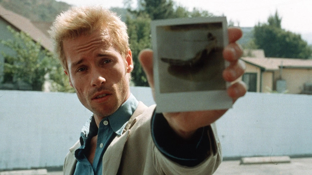Memento Review – It’s All Backwards