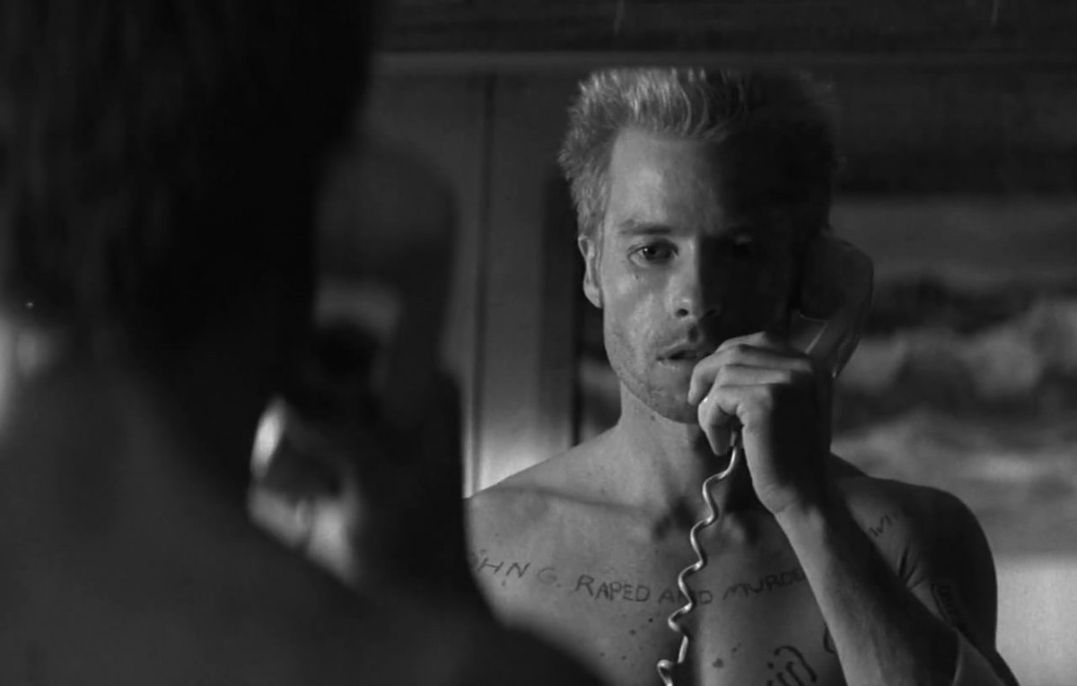 Black and white cinematography in Memento