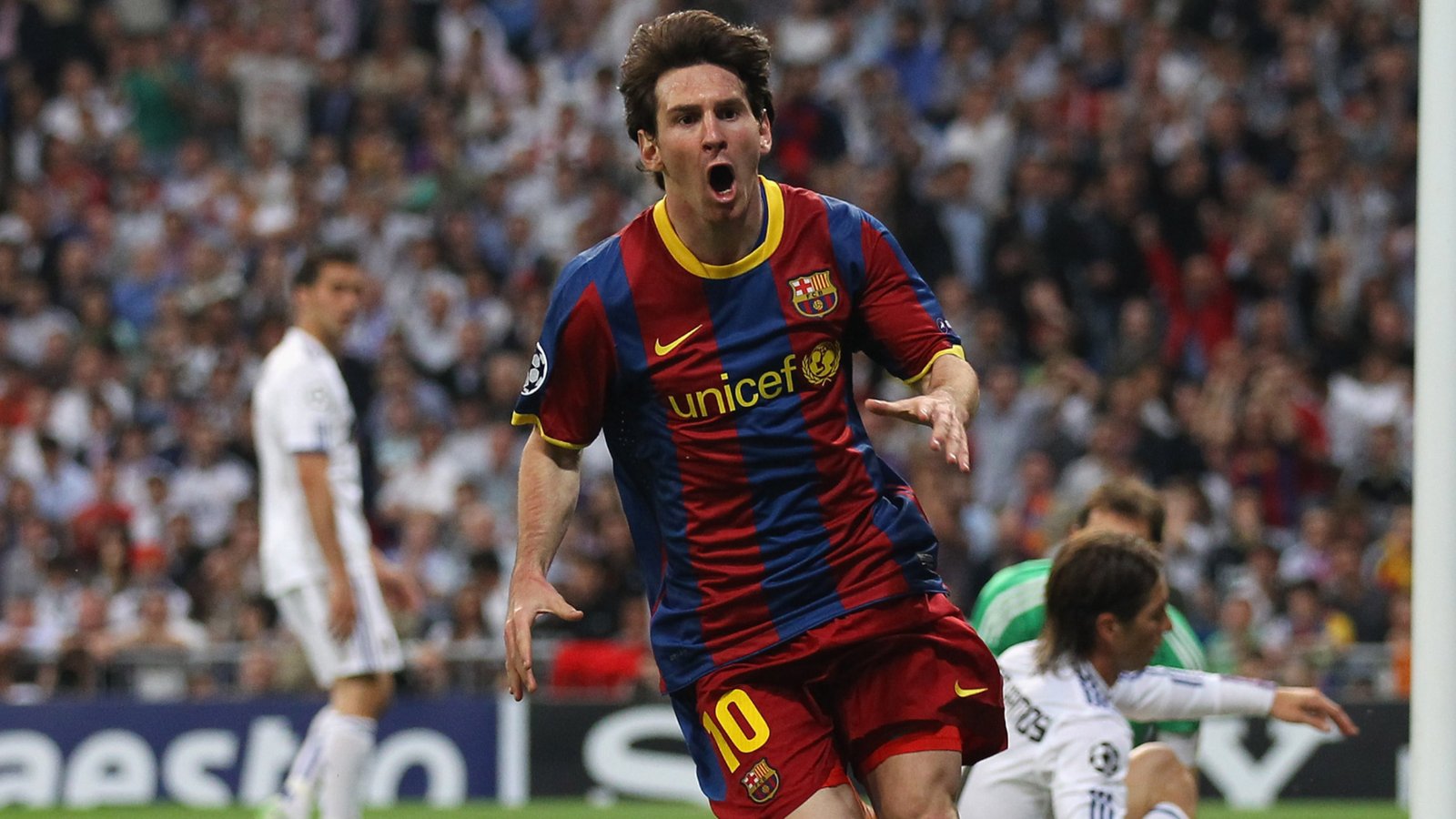 Messi dismantles Real Madrid with a brilliant solo goal at the Bernabeu in the UCL semi-final